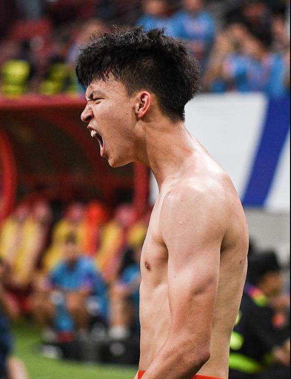 王钰栋必须尽快留洋，以免被国内联赛大染缸腐蚀，欧洲二流联赛瑞士、比利时、丹麦、奥
