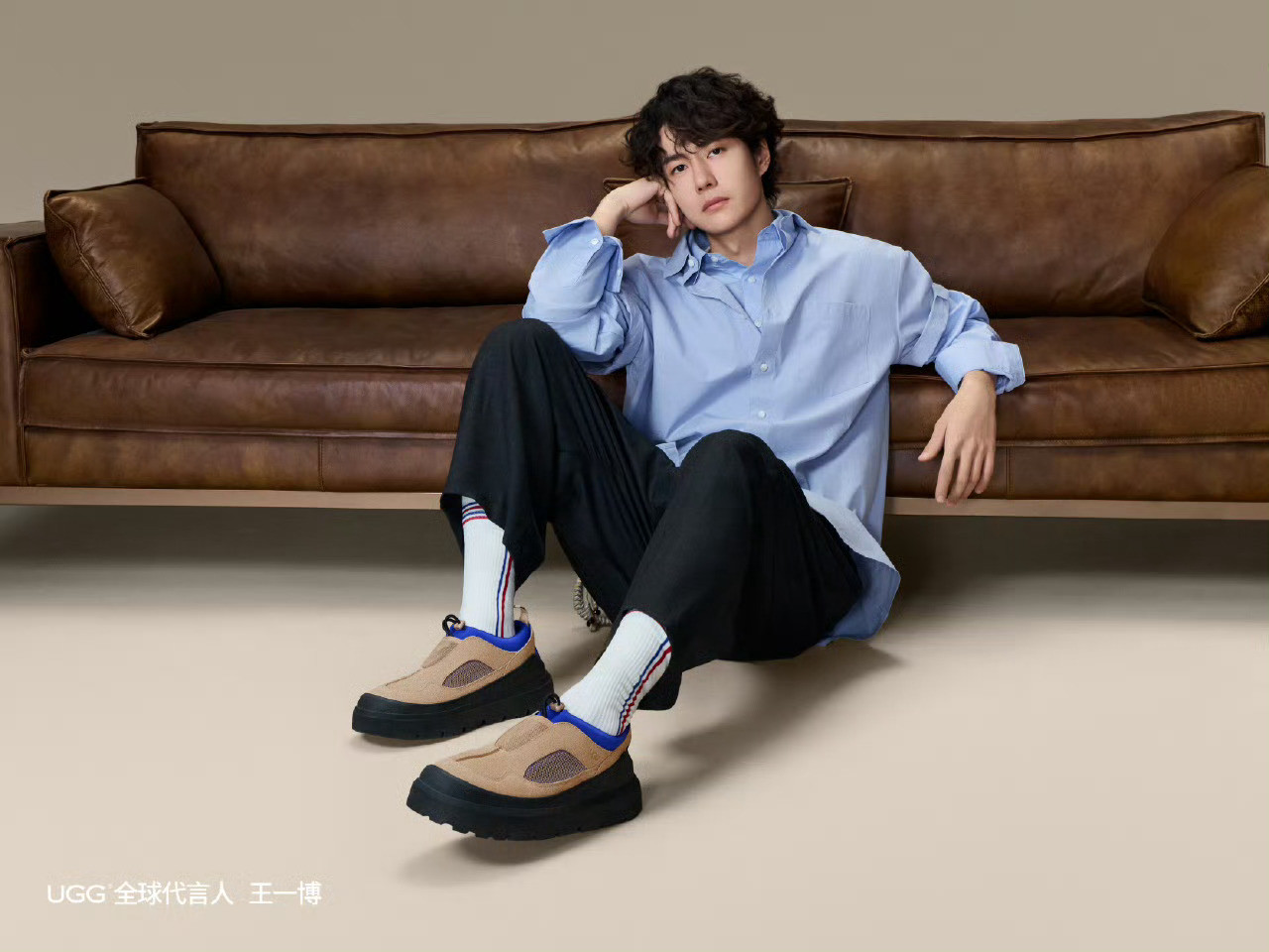 晚上了，仍在感叹王一博UGG拍的太帅了，谁会觉得这是雪地靴广告啊？UGG全球代