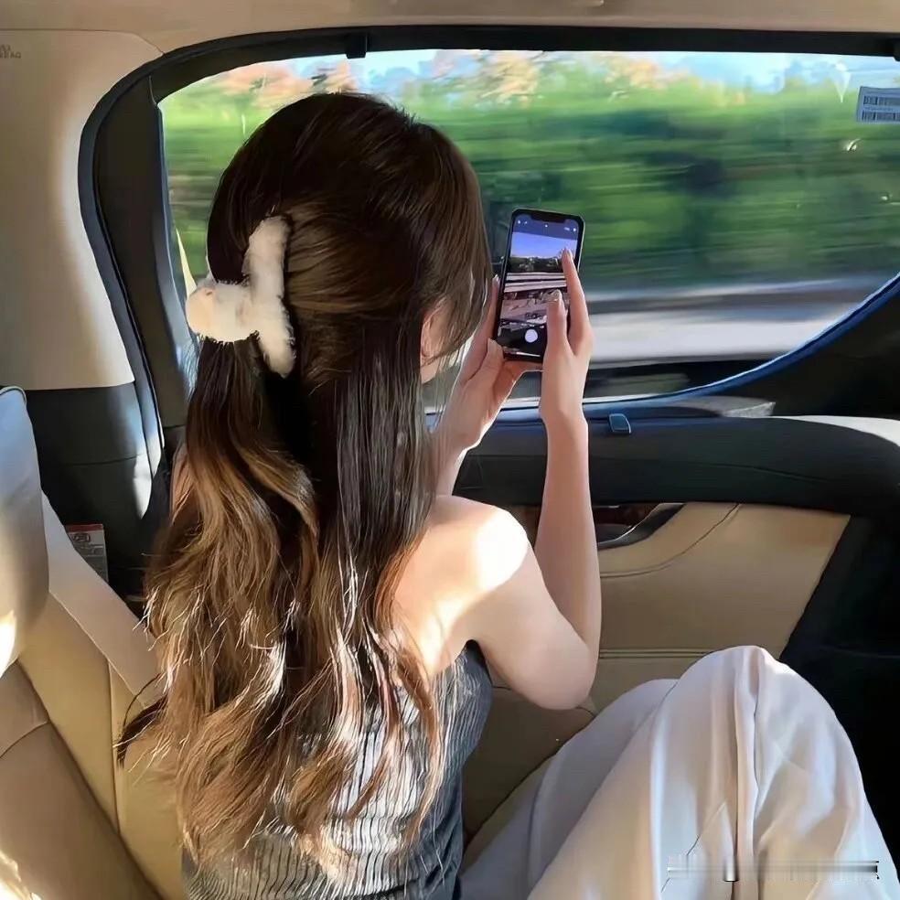 女人会不会出轨其实答案很扎心：如果一个女人在一段感情里感觉不到幸福，或者跟伴