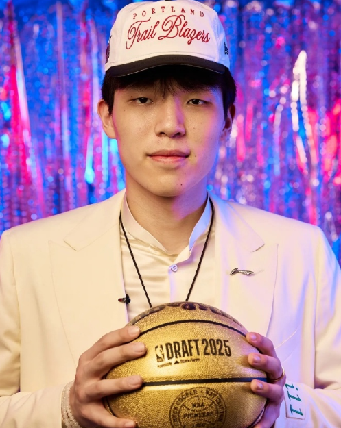 今天NBA夏季联赛，11点开拓者对阵勇士，我们男篮的希望杨瀚森将登场首秀，虽然是