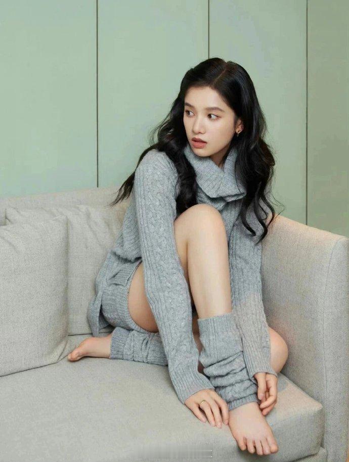张婧仪明星脸小姐姐​
