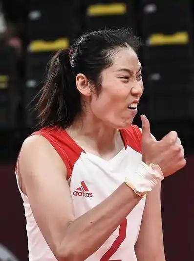 朱婷又赢了，助科内3-0轻取奥兰多女武神！2025年女排世俱杯B