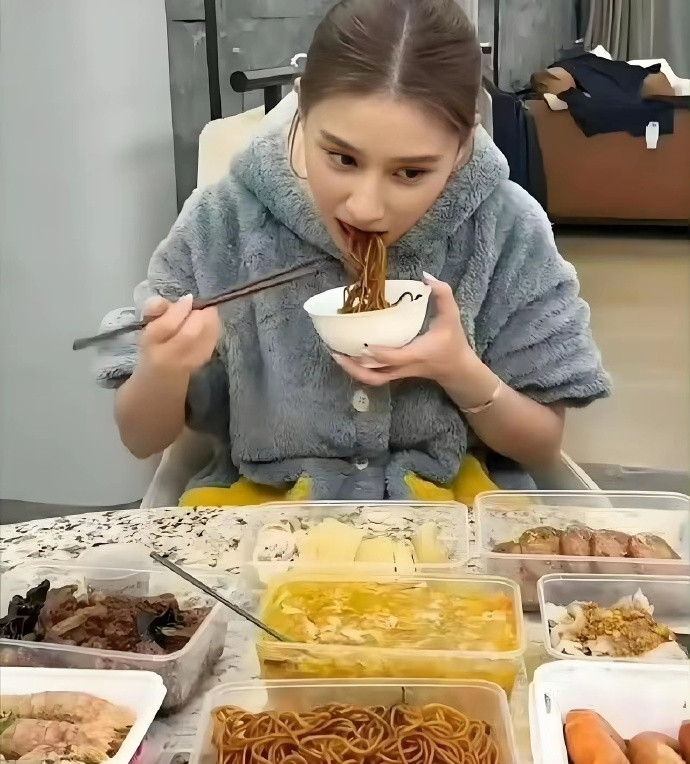 何超莲点的外卖，普通人吃一次就是奢侈​​​​