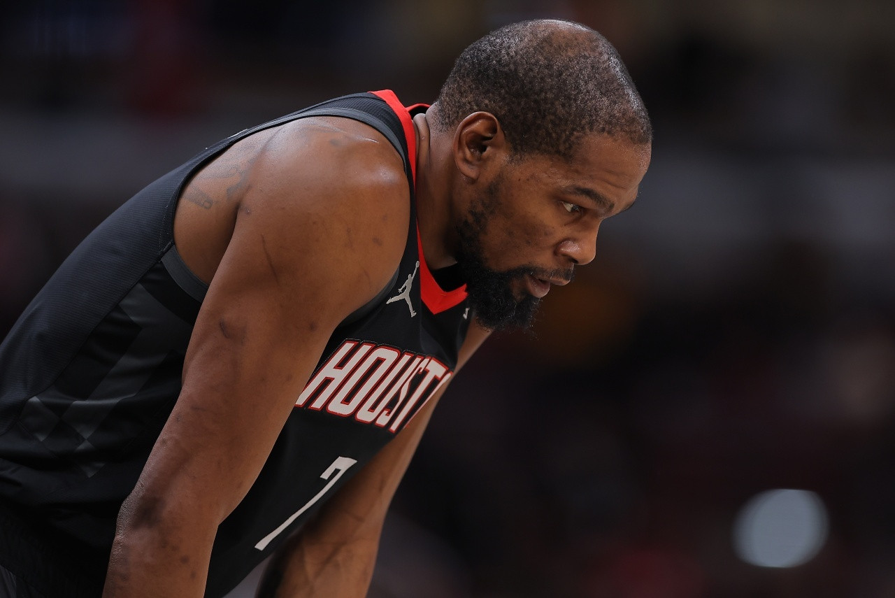 火箭媒体人：火箭的问题不在于杜兰特，他仍打出了最佳阵容级别的赛季“火箭的问题不在