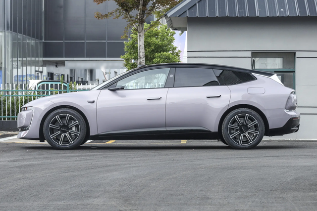 奥迪E5Sportback开启预售，23.59-31.99万元。说实话最近奥迪
