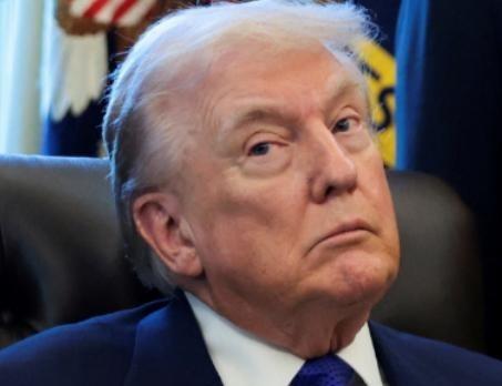 张召忠教授当年说的一句话，现在回头看，简直准得吓人，当年特朗普还在竞选的时候，张