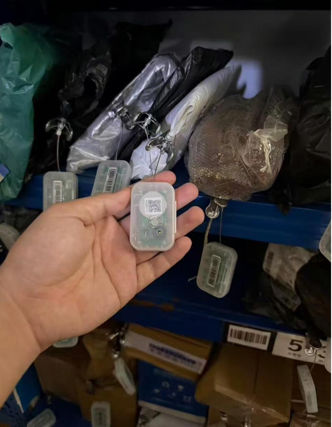 说得太对了！现在有些地方的菜鸟驿站真的已经悄悄升级成这样了，简直就是“手残党