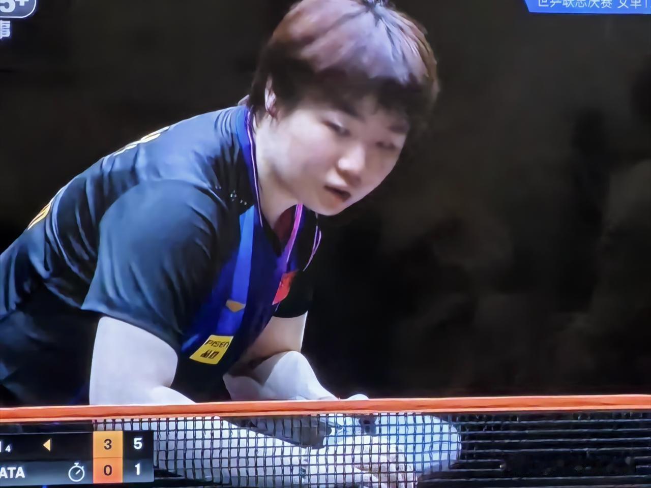 蒯漫对阵早田希娜的比赛，没想到会是这种局面。刚刚结束的香港总决赛女单1/8决赛