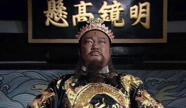 1058年，包拯60大寿，朋客纷纷庆贺，可他却失落地说：“儿孙都已病逝，我恐无后