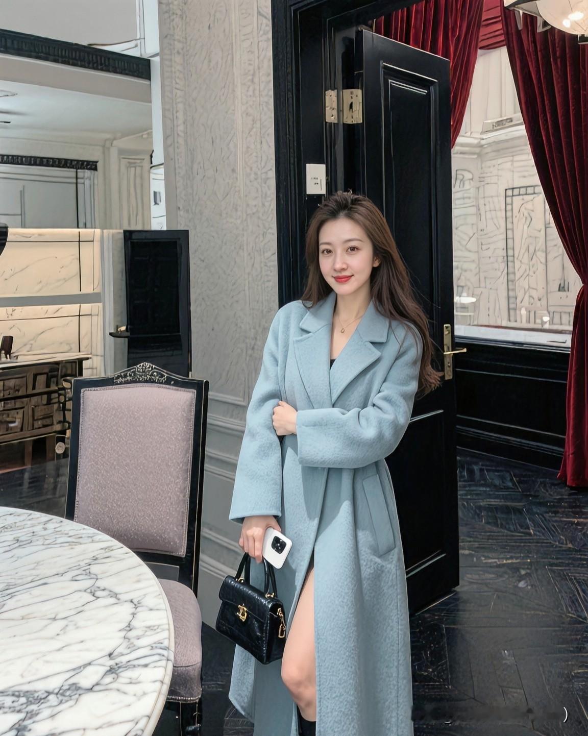 和已婚女人保持距离，是成熟男人的基本修养。这份界限感，不仅是对他人婚姻的尊