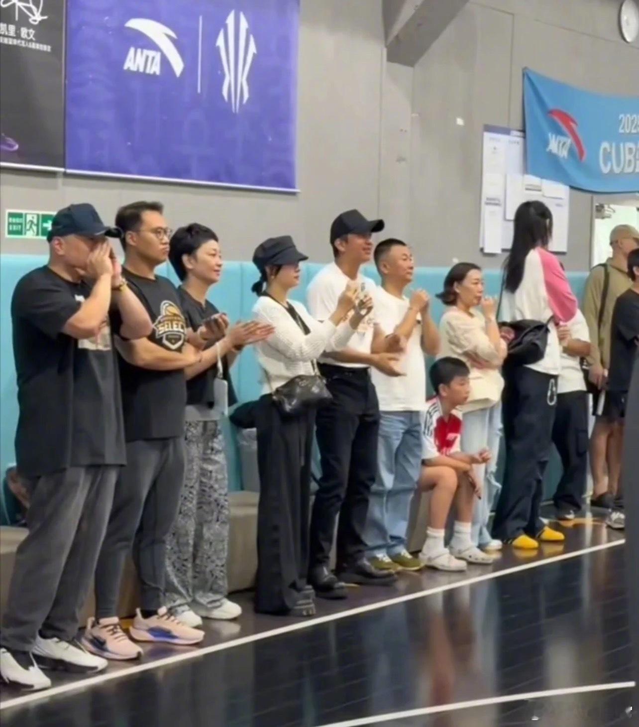 孙俪邓超的儿子长得好像孙俪