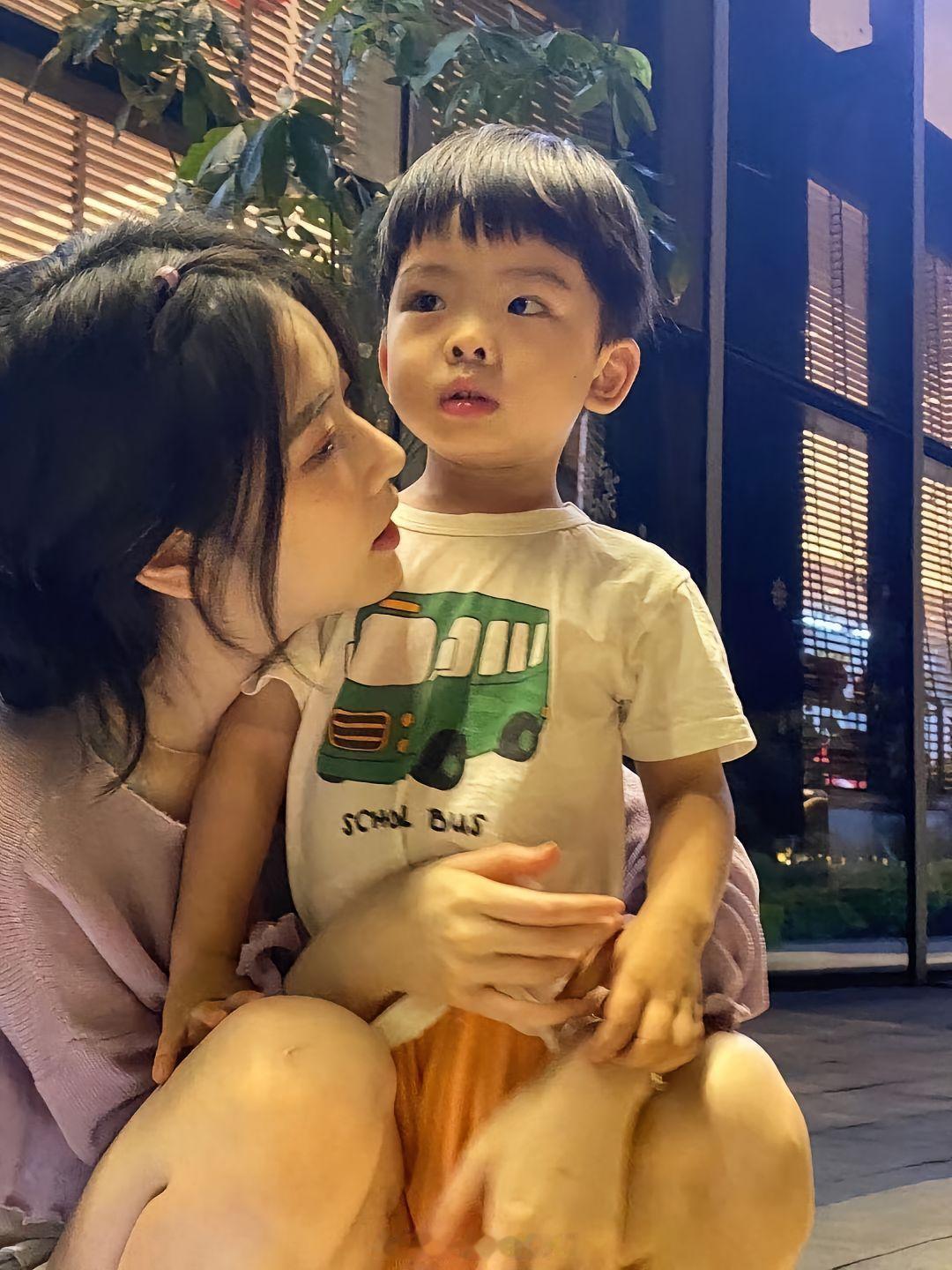 和大我15岁的男朋友相处，之前怀疑他出轨，但每次他都会跟我聊通宵好好解释，能证明