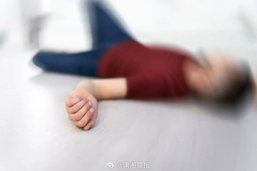 【#女子上班莫名发呆竟诊断为癫痫#】6月28日是国际癫痫关爱日。中国有超过900