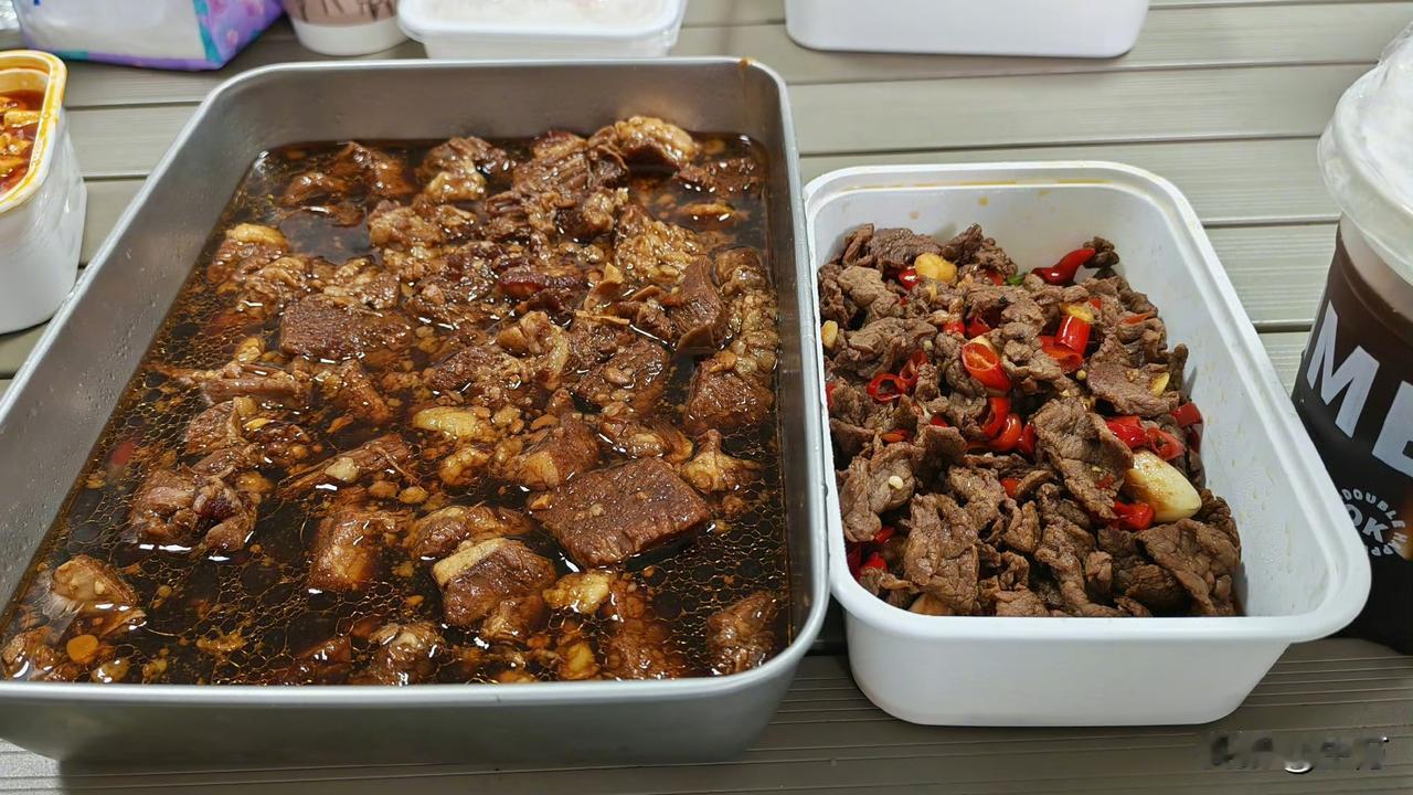 陈震晒生酮饮食，这次肉量加大了！就在刚才，陈震收网络出了满满当当的两盘子肉，