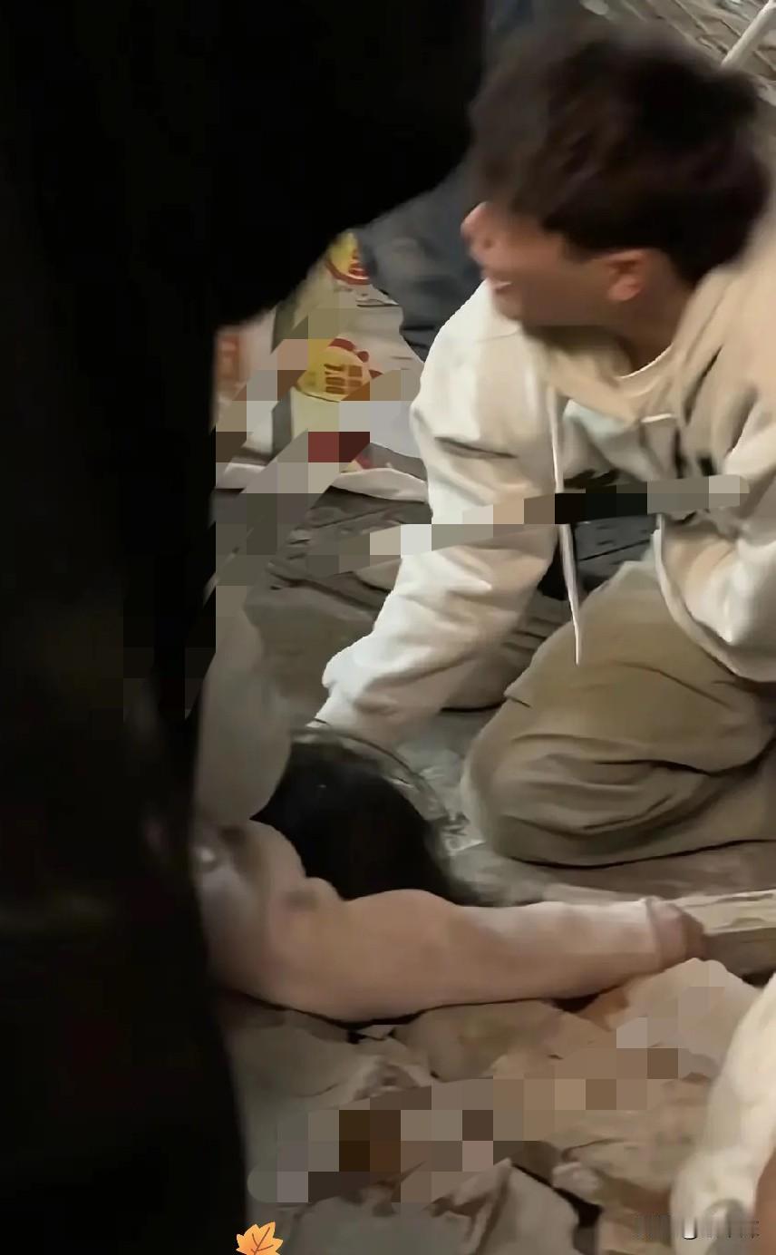 长沙这一次坍塌事件，遇难的这个女生真的不敢想象会给这个男生造成多大的阴影，估计