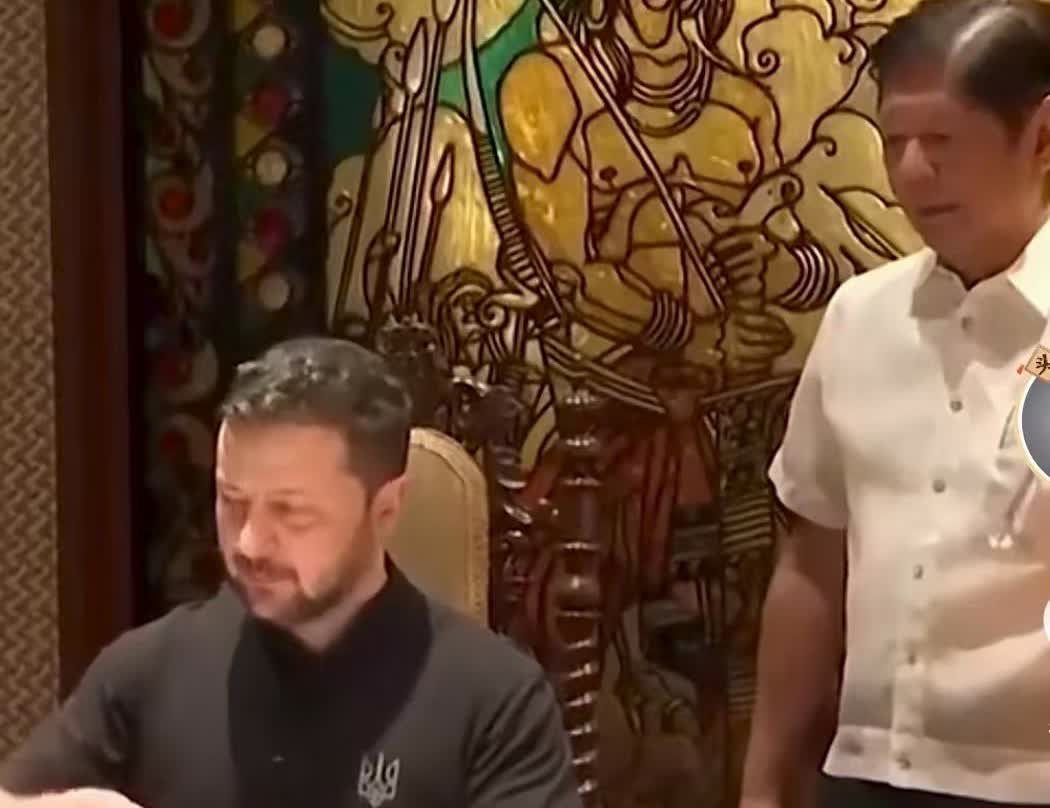 一个被打残了，还在暗戳戳地试探我们的底线；一个找撑腰的，求购对方自研的无人艇