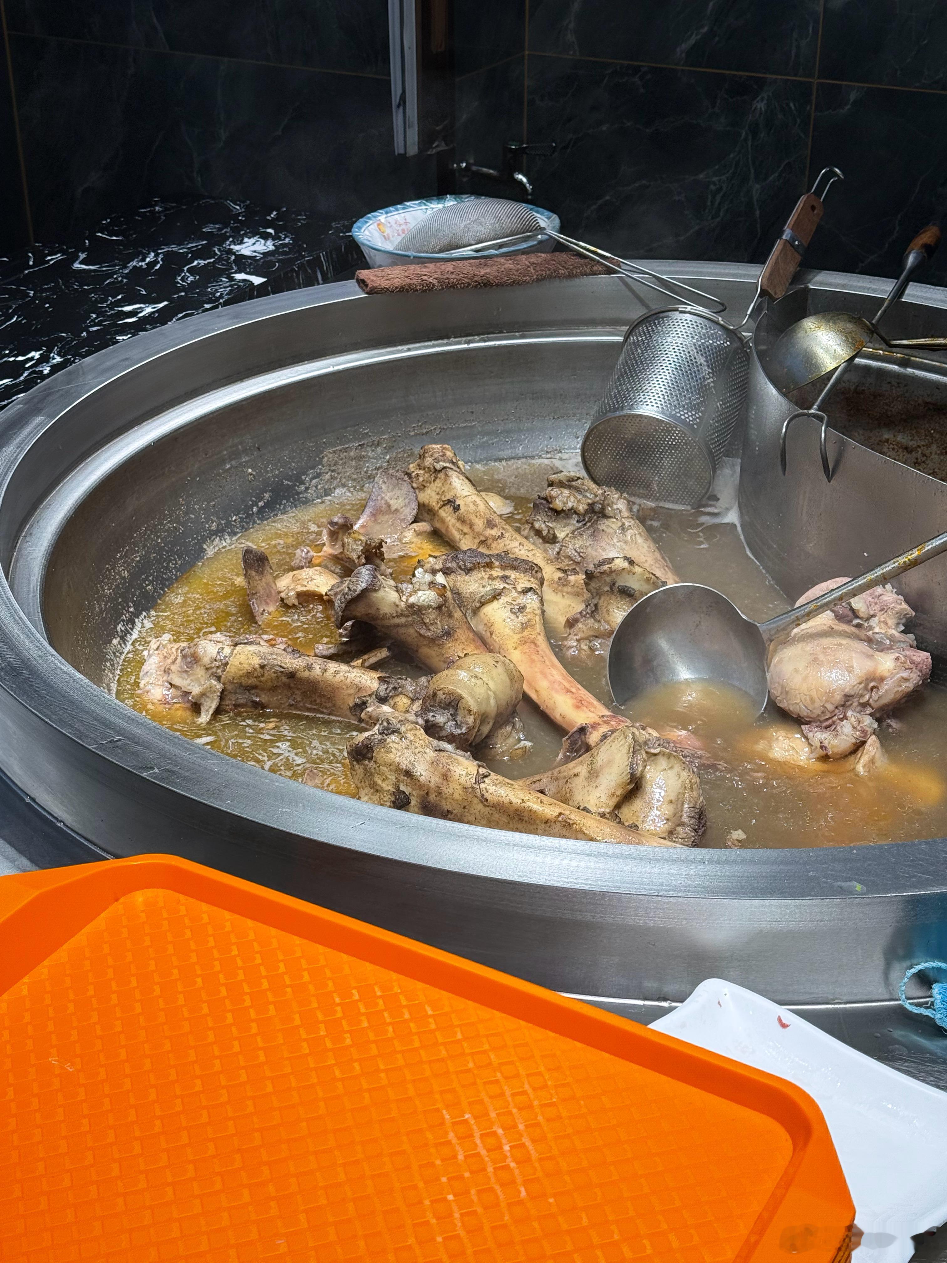 这牛肉粉正宗不，咱也不知道这是不是牦牛肉，有没有贵阳的朋友给解惑一下​​​