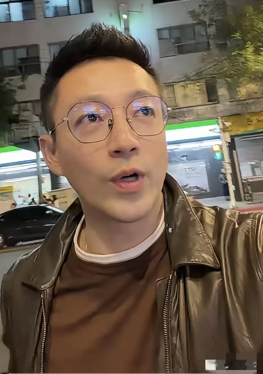 哈哈哈真是受不了汪小菲这个得瑟劲儿有点啥事都得跟大家显摆显摆这不自己带