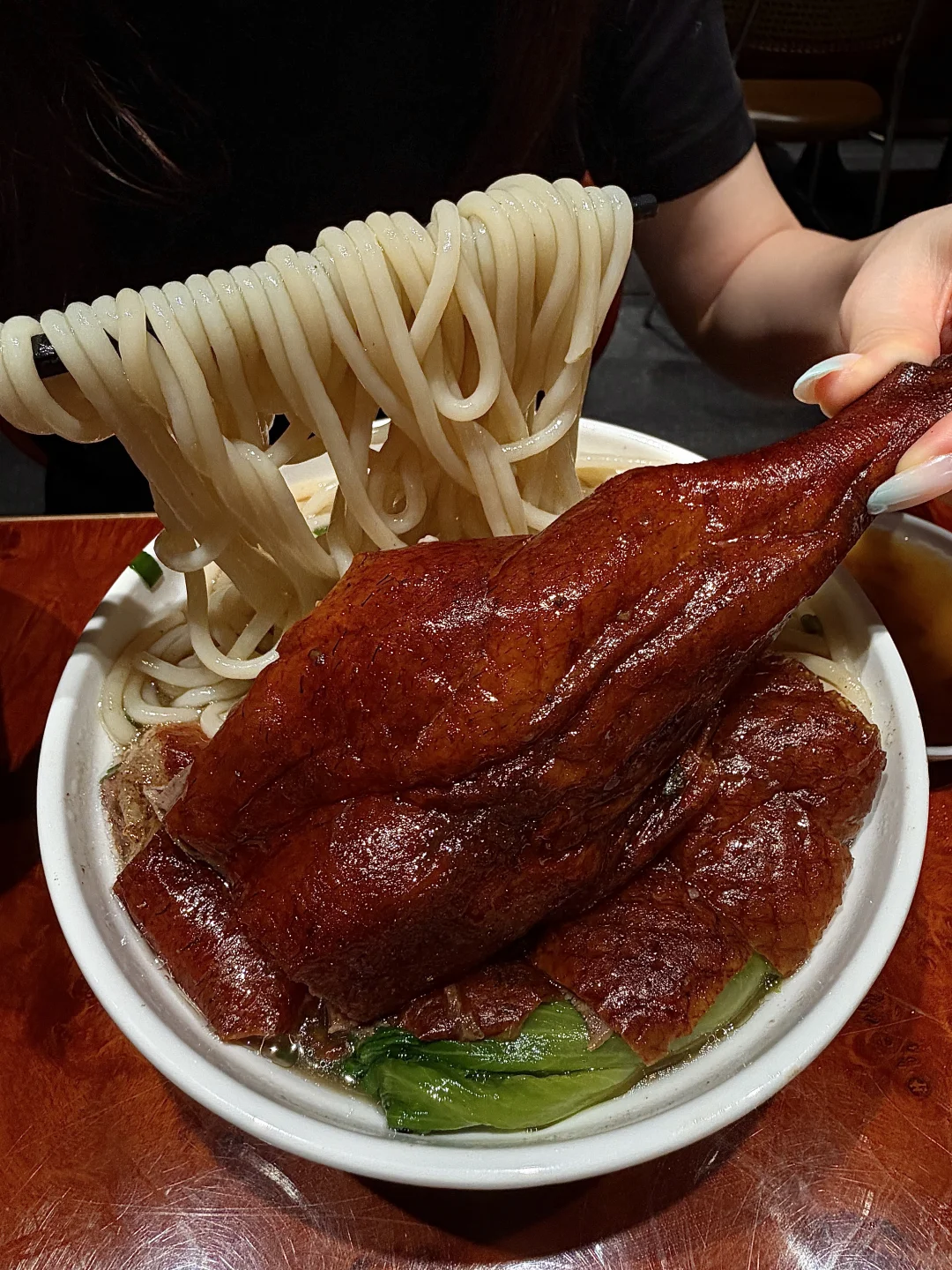 感觉是广州nov.1好吃的脆皮烧鹅濑！！！