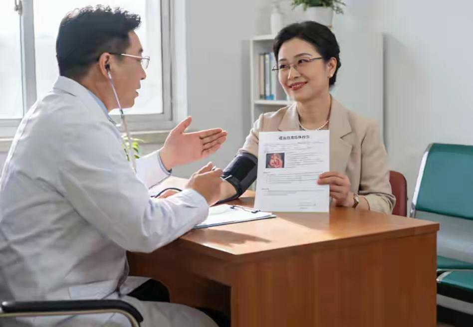 49岁女机长不吃药，血脂从9.1降到3.9，医生：3个方法值得参考✈️49