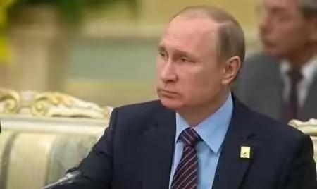 普京现在心里应该很复杂，他可能没想到，多年前卖给东方大国的S400防空系统，如今