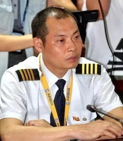 2018年，英雄机长刘传建拯救上百个生命，被川航奖励500万元，但是，她的妻子却