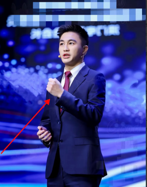 美国的关税打压之时，中国出现了一位厉害人物！他就是29岁的香港青年，赌王之子何猷
