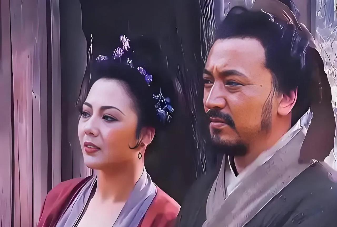 孙二娘为什么要嫁给张青水浒传中的孙二娘个性鲜明，敢爱敢恨。虽然在十字坡卖人肉包