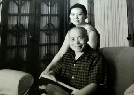 1966年，27岁的胡友松发现“大姨妈”没来，她告诉了75岁的丈夫李宗仁。李宗仁
