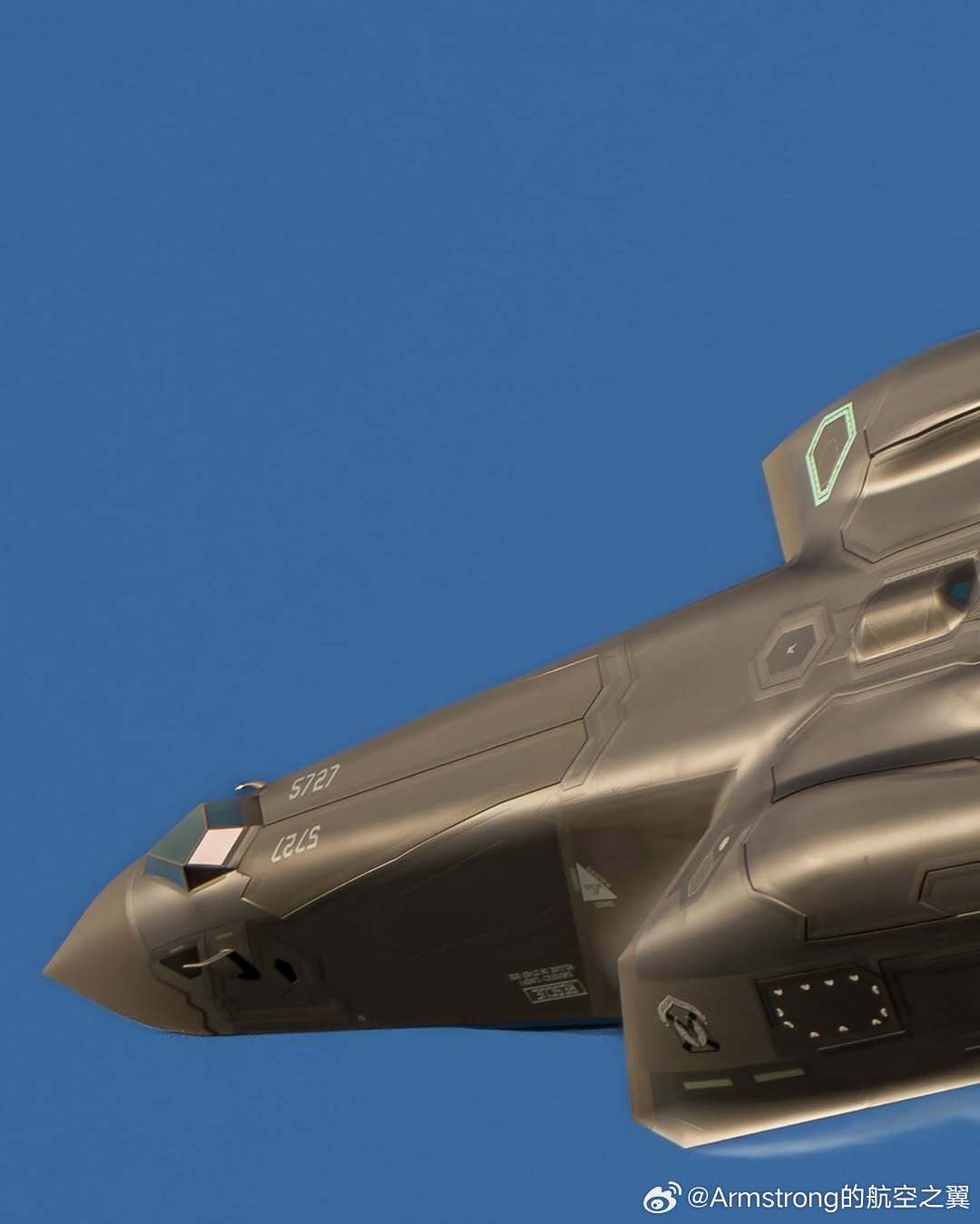 F-35鼓包怪​​​