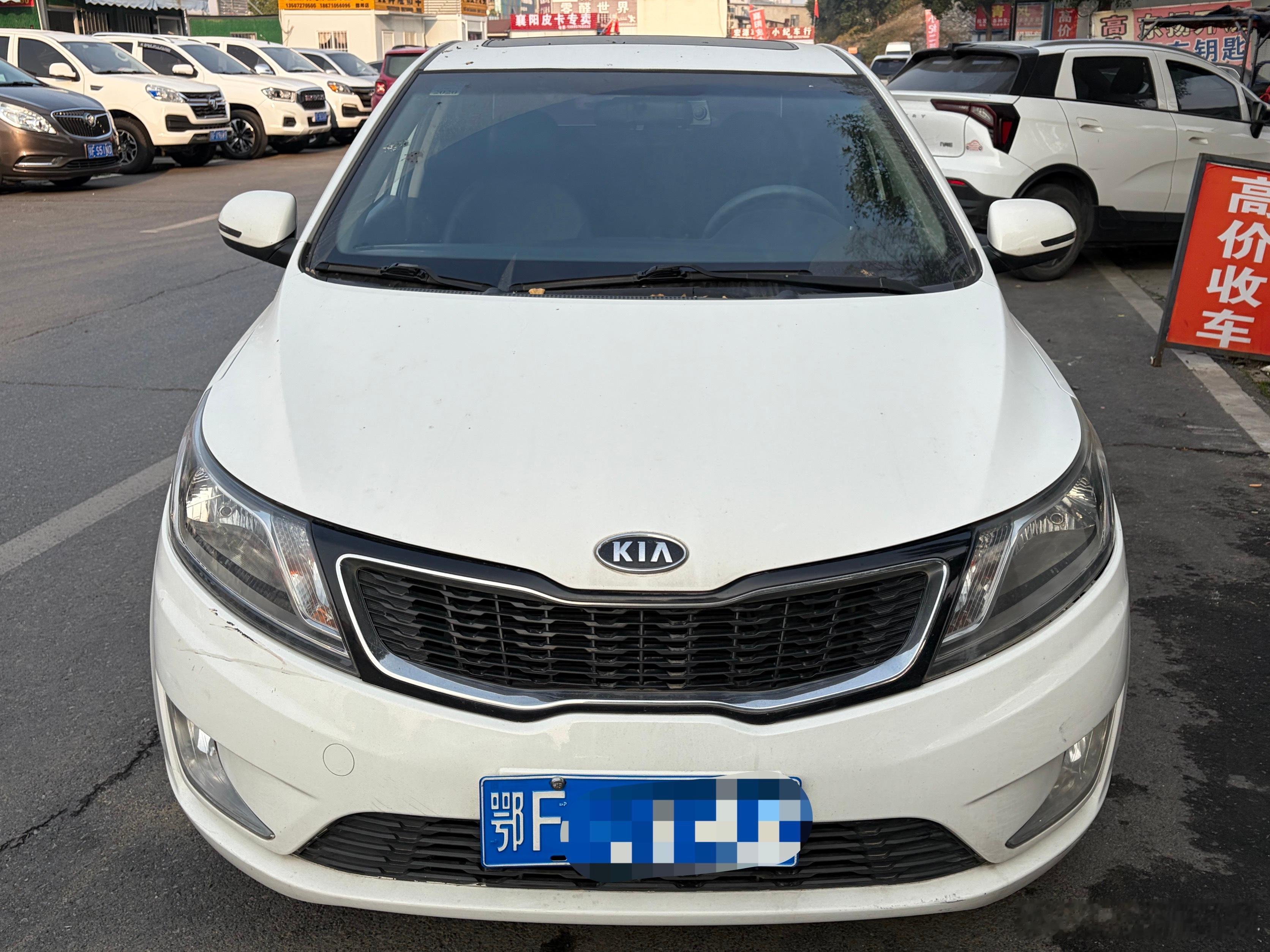 拿下一台万元自动2012年1.6L自动起亚k220年卖出去的车右后轻微追尾练手代