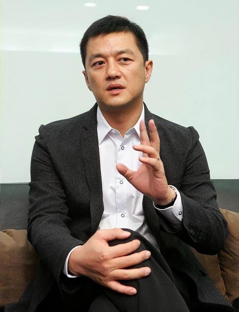 如果我是李亚鹏，我二话不说直接翻开通讯录就开始打电话，甭管多低声下气，多没面
