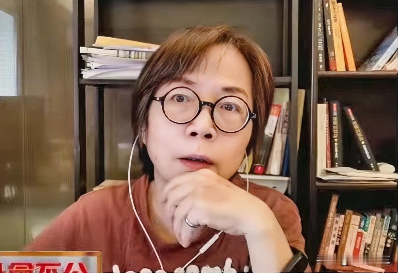只字不提“抗战”黄智贤：“九三根源是追求公平正义人权”媒体人黄智贤今天（3