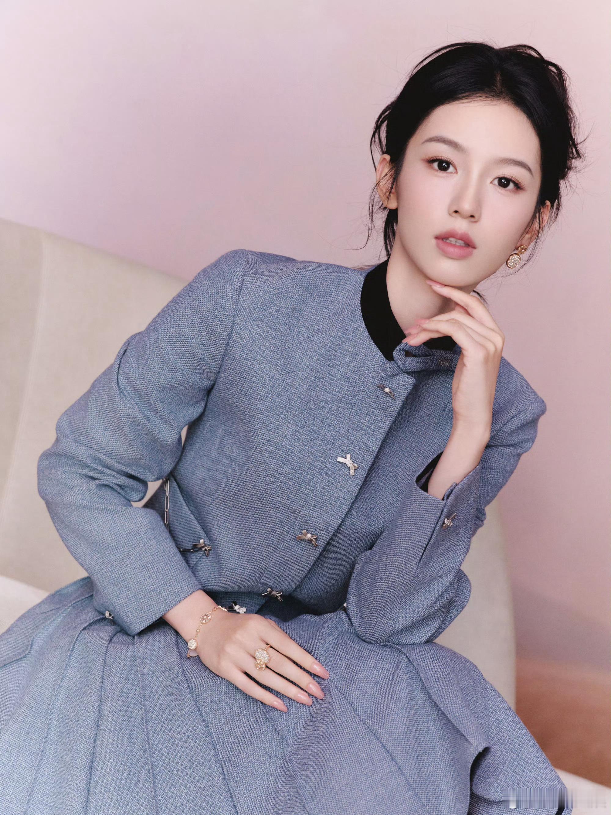 周也遐想时刻周也公主套装周也公主套装，遐想时刻，哇哦哇哦