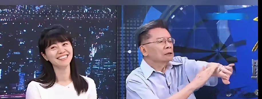 6月9日，台湾名嘴沈富雄抬起自己的胳膊撇嘴说：每次我听到台中市长卢秀燕对台中市民