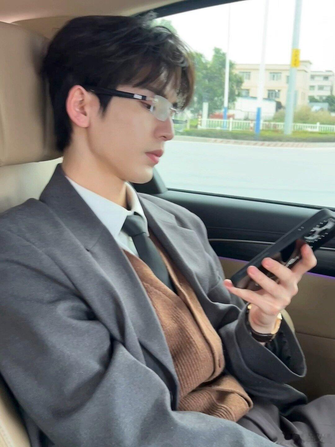 张凌赫张凌赫女友视角张凌赫｜​​​