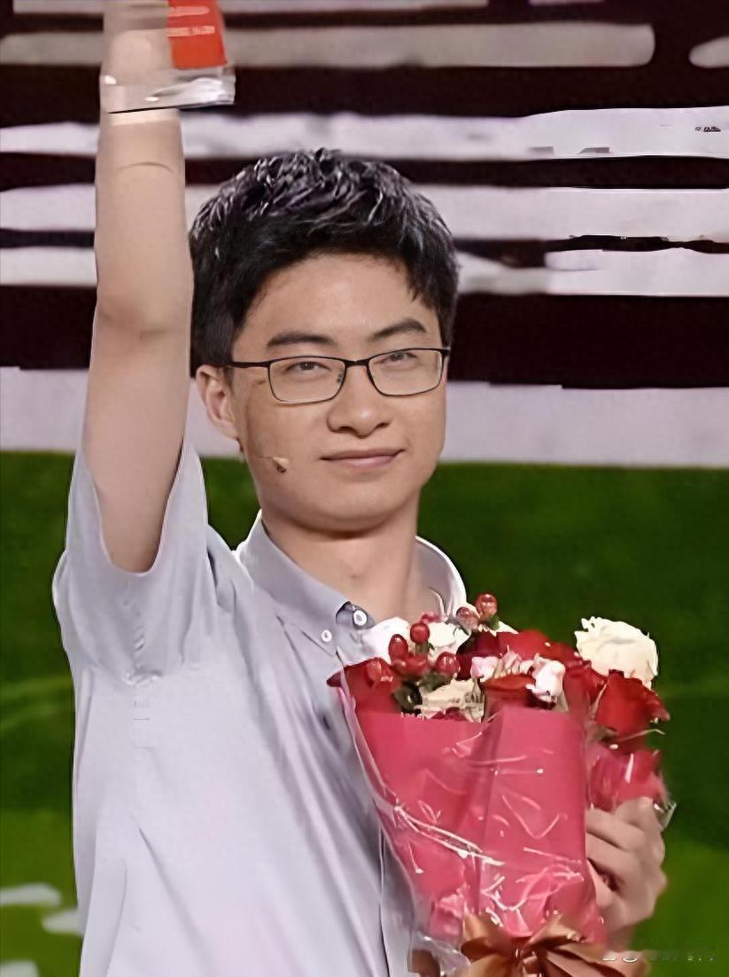 庞众望这事儿闹得，真是让人看清了人性的现实。分手才半个月，女方前脚删光照片