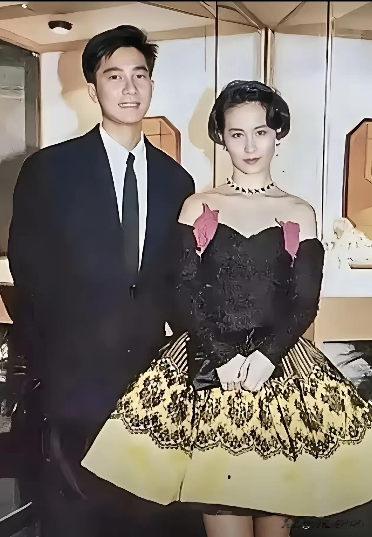 1991年何超琼和许晋亨结婚，陈百强亲自到场还与她合影，那时陈百强33岁，何超琼