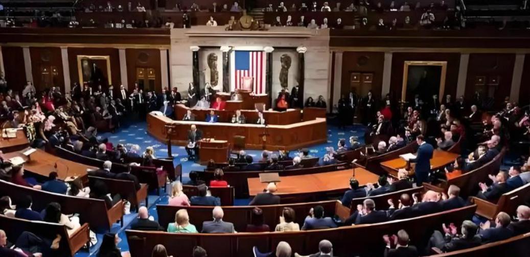 难怪特朗普坐不住？美国人突然发现，没有中国世界可能大乱，这张底牌绝不是随便就能掀