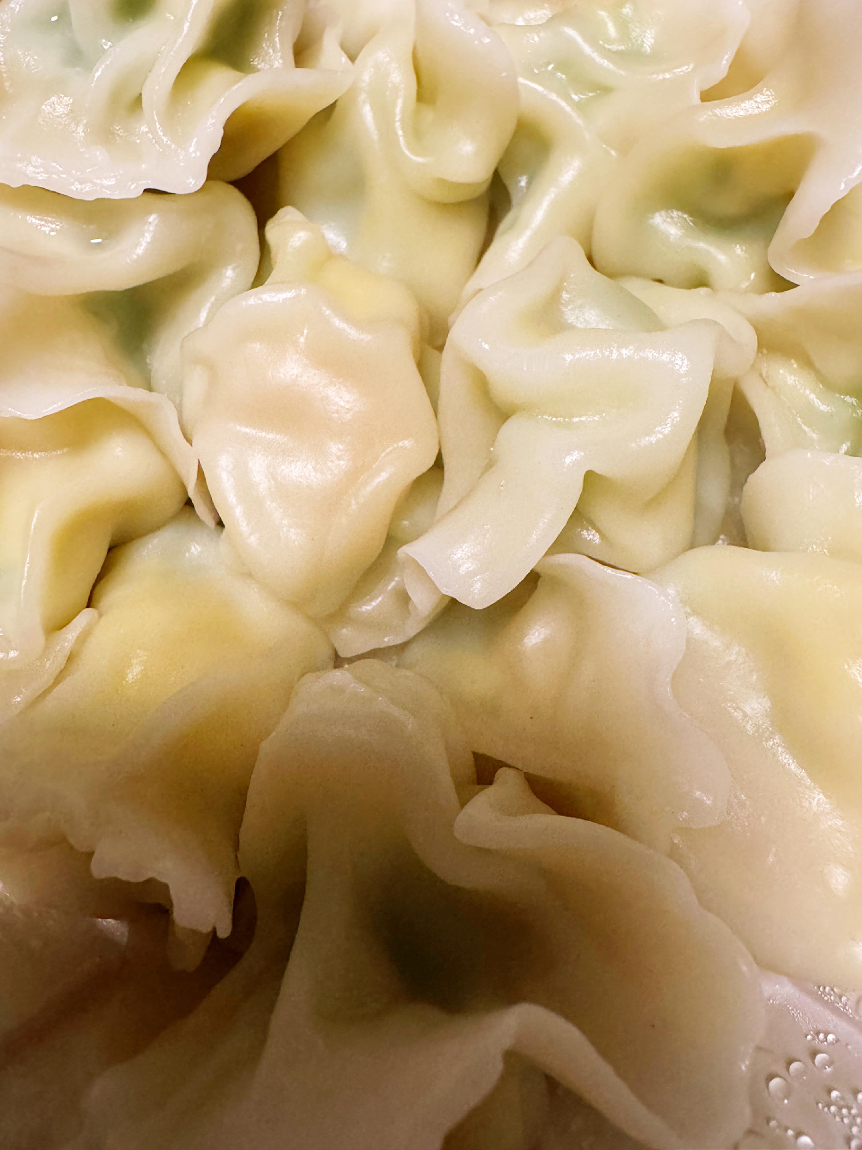 第一次吃黄瓜馅饺子，味道还不错[吐舌头眯眼睛笑]​​​