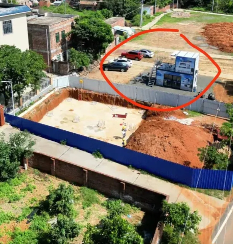 全红婵家的自建房应该是全国唯一一个有项目部办公室的吧，不管对那个承建的公司来说，