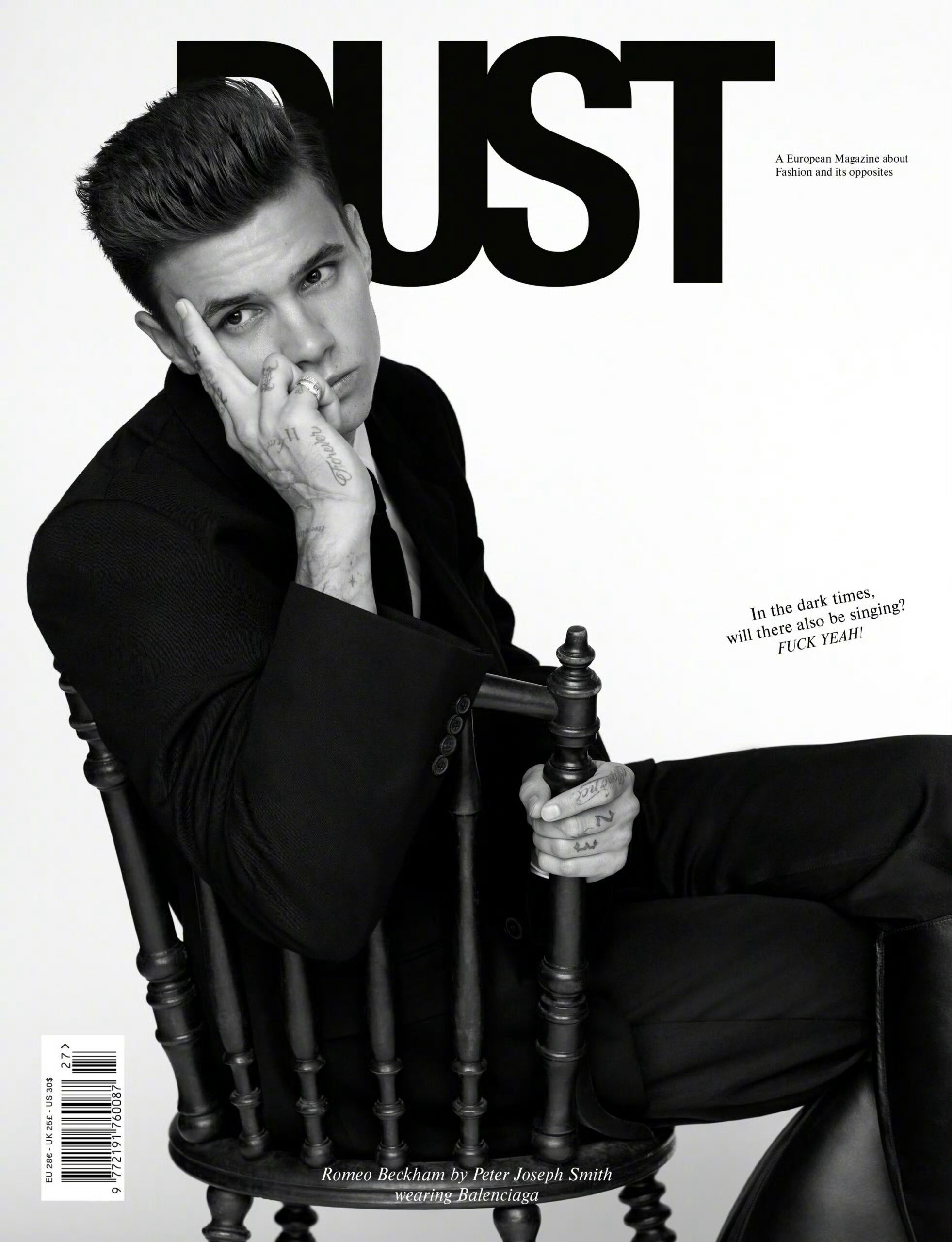 罗密欧.贝克汉姆登上DustMagazine2025春夏刊封面。摄影师