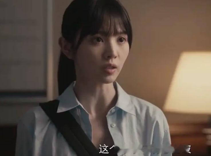 田曦薇眼睛无神的问题不是第一次了，之前演低智商犯罪的时候就这样
