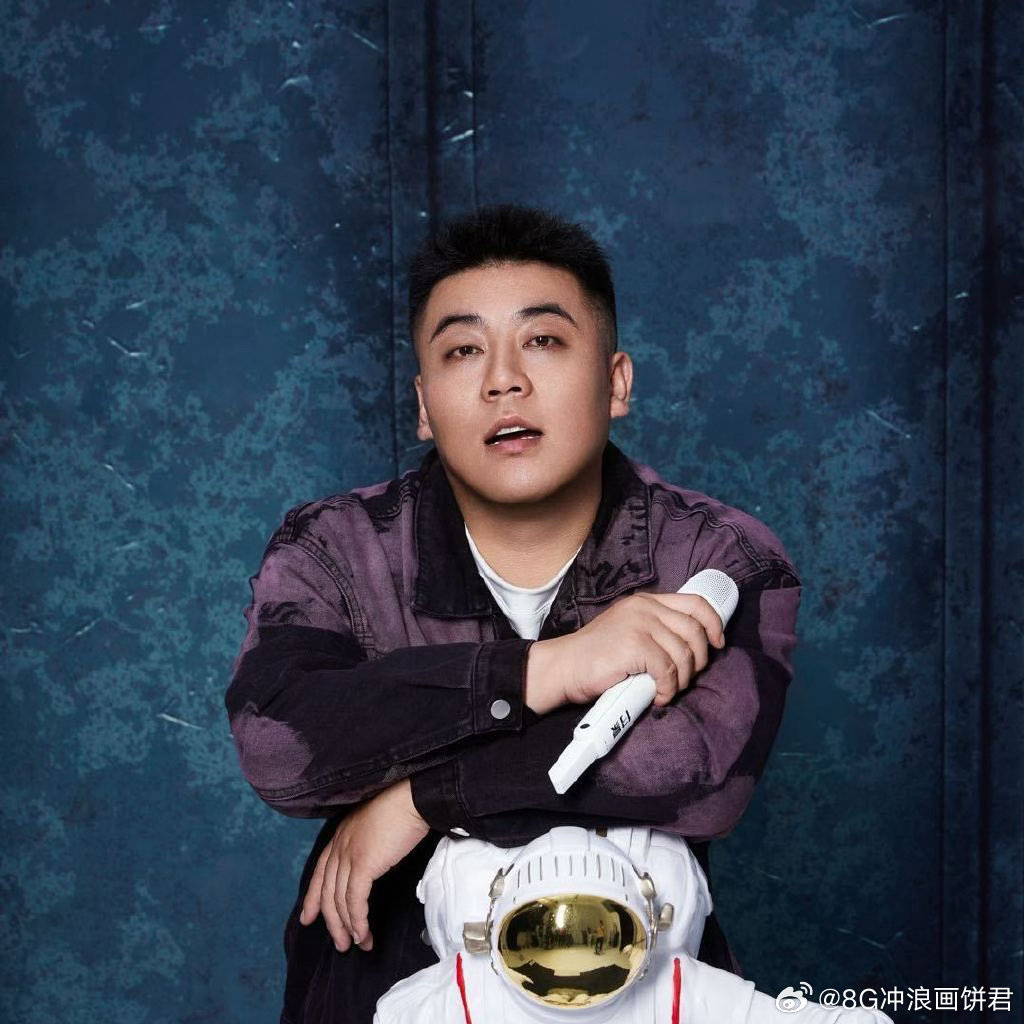 76年的李维嘉像96年的付豪生的大张伟一句话把全场笑点引爆：“付豪看着像维嘉的叔