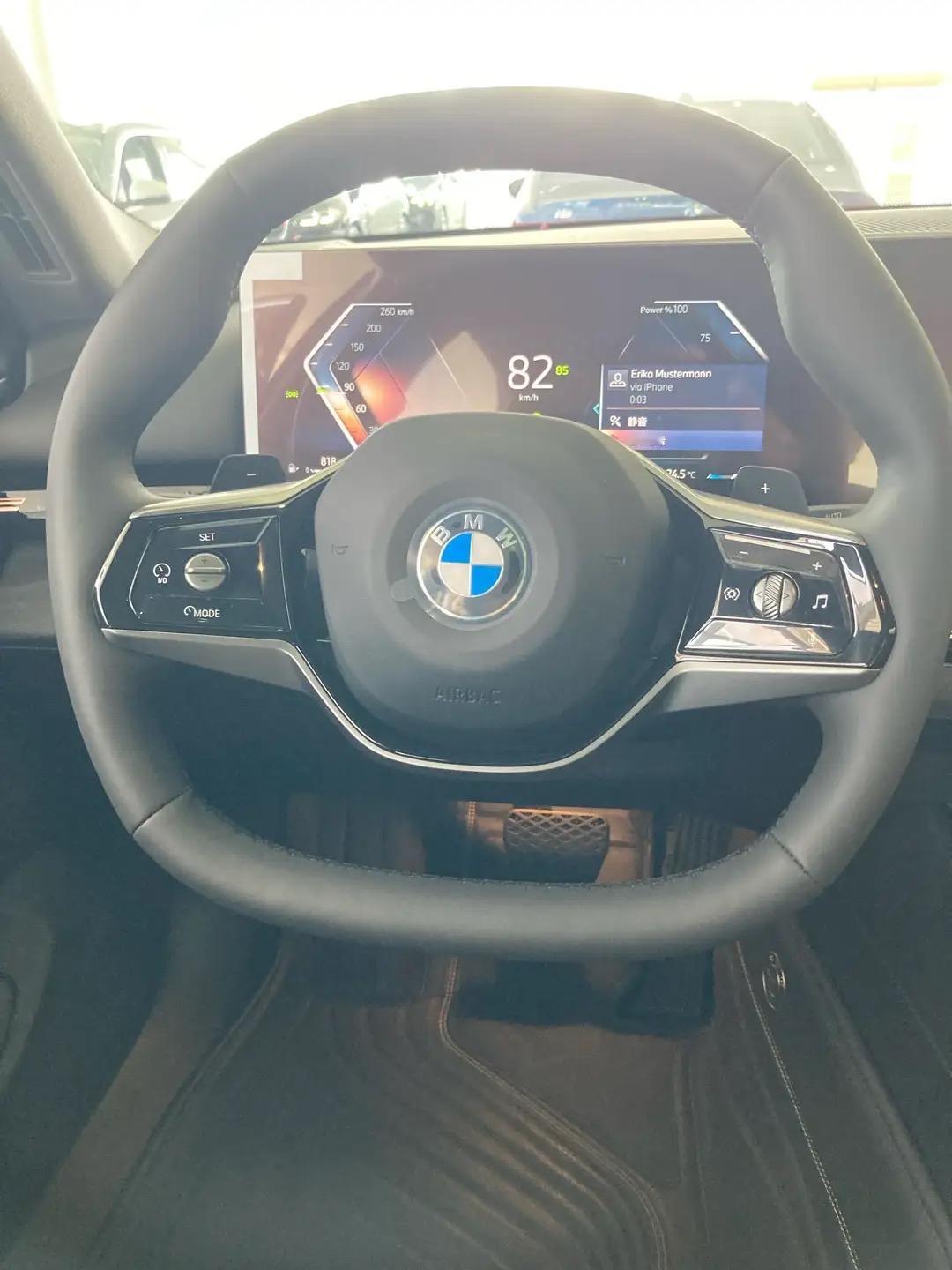 很多人问我，宝马5系和X3该怎么选？我说选宝马5系不犹豫，原因如下1，空间