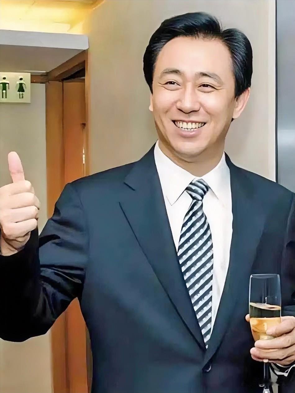 假如当年许家印也和王健林一样，早点主动收缩规模，恒大的今天会不会就是另外一个样子