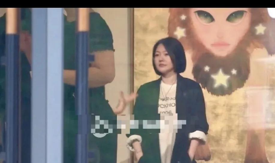 小S，最新近况曝光！6月29日下午，小S最新近况曝光！这可是自大S去世后，她罕