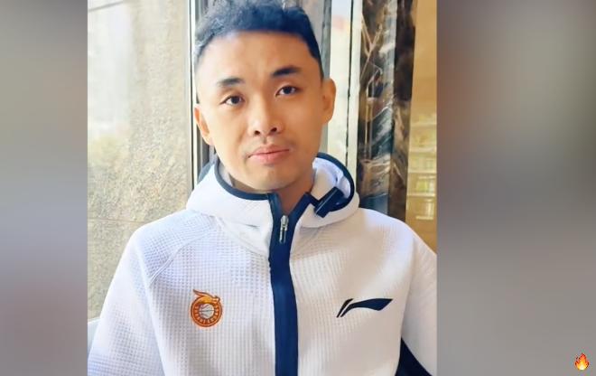 原帅措手不及！据山西体育媒体人透露，为了腾出顶薪空间和优化阵容，山西男篮计划将老