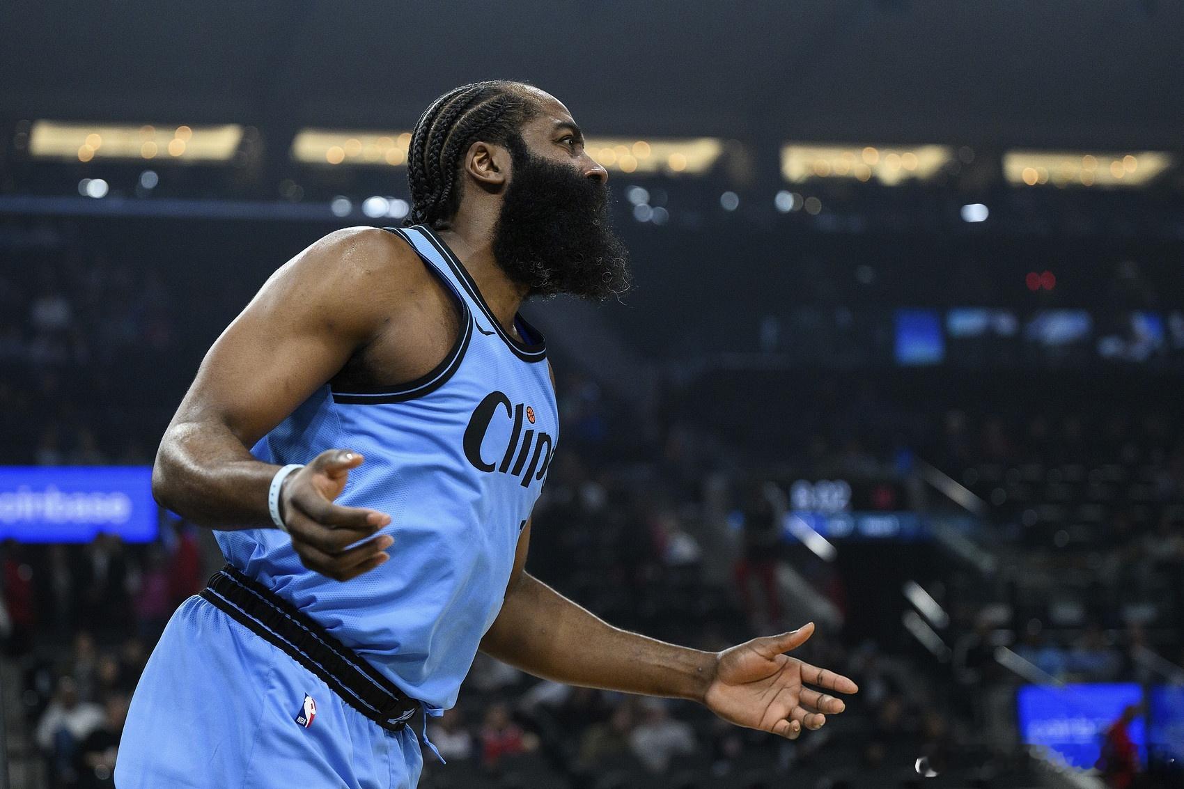 快船接下来的5场比赛，迎来魔鬼赛程，恐遭遇5连败，鹈鹕的西部第十五排名可