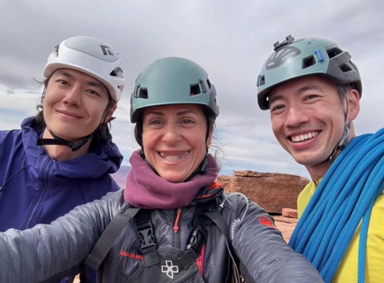 王一博在自己个人ip的户外探索纪实纪录片《探索新境2》中的攀岩搭档史瑞德分享了《